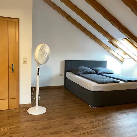 Charmante, Ruhige In Apartman Innsbruck