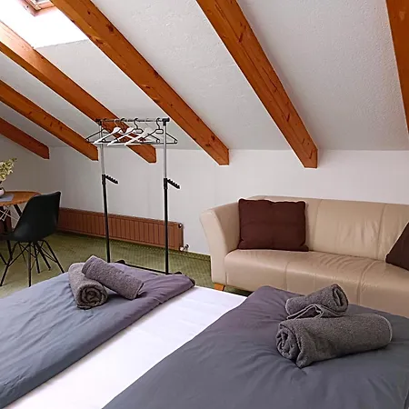 Charmante, Ruhige In