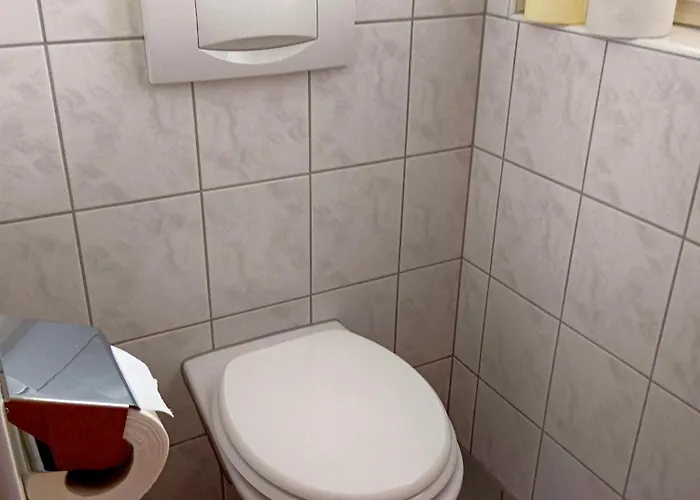 Charmante, Ruhige In * Ίνσμπρουκ